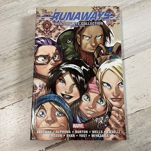 Marvel Other - Marvel Runaways The Complete Collection Volume Three Book